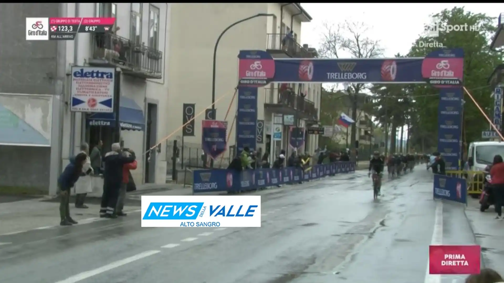 Il Giro D’Italia “incanta” la Provincia di Isernia e l’Alto Sangro. Guarda il video dei passaggi nei centri più importanti.